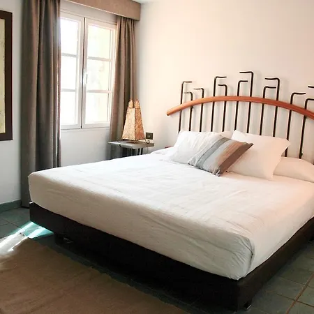 بيت للعطل Tauro Country Club